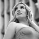 Well Endowed Shemale is beautiful Albany 32